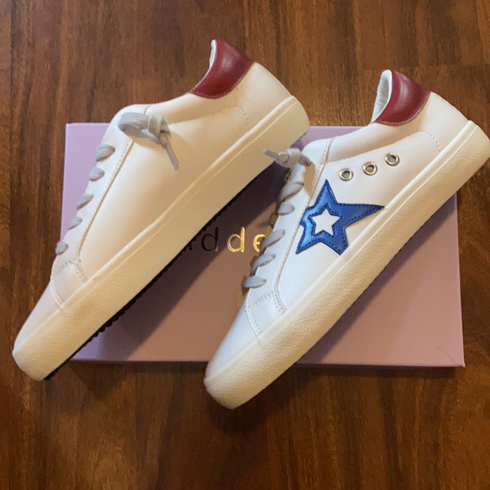 👟Madden Girl BSTARR Red/Wht/Navy👟 - Picture 2 of 3